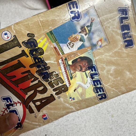 1993 FLEER ULTRA SERIES 1 BASEBALL BOOSTER BOX VINTAGE OVP SEALED - Picture 5 of 5